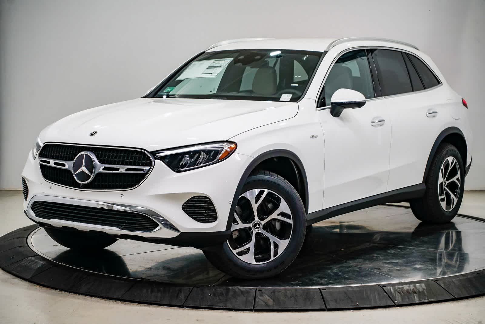 Thumbnail: 2025 Mercedes-Benz GLC - 1