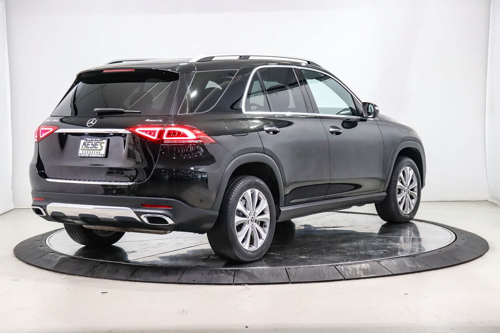 Thumbnail: 2021 Mercedes-Benz GLE - 3