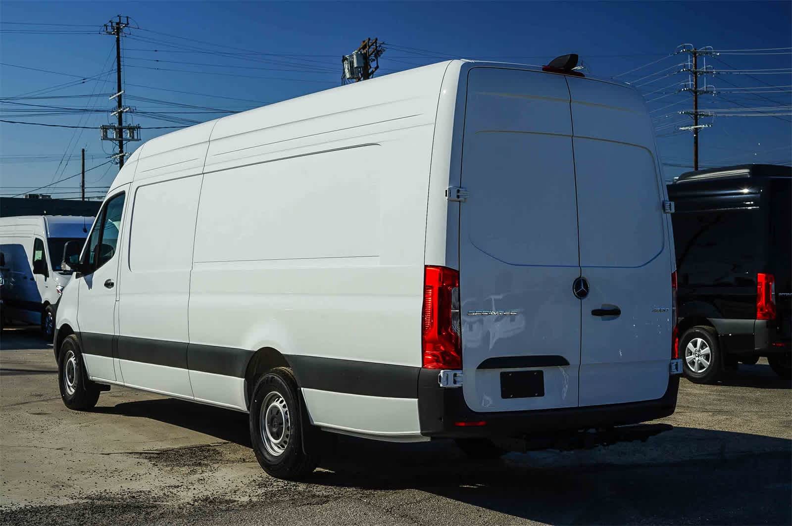 Thumbnail: 2026 Mercedes-Benz Sprinter - 2