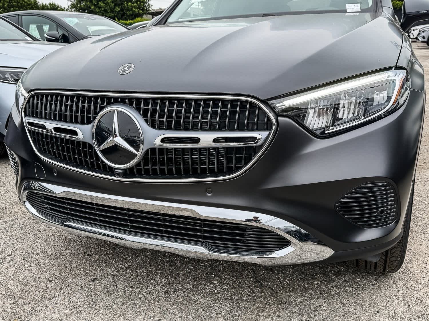 Thumbnail: 2025 Mercedes-Benz GLC - 11