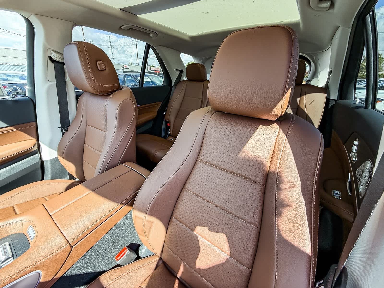 Thumbnail: 2026 Mercedes-Benz GLE - 26