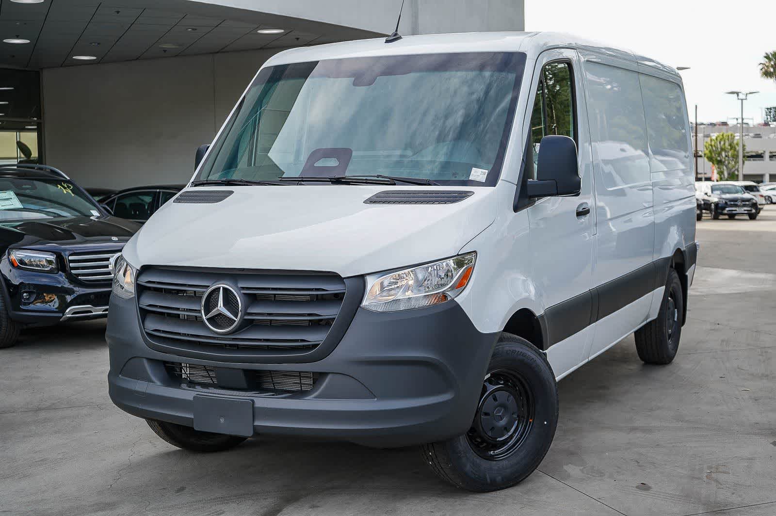 Thumbnail: 2026 Mercedes-Benz Sprinter - 1
