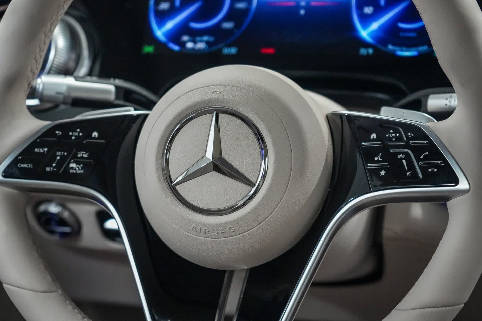 Thumbnail: 2025 Mercedes-Benz EQS - 23