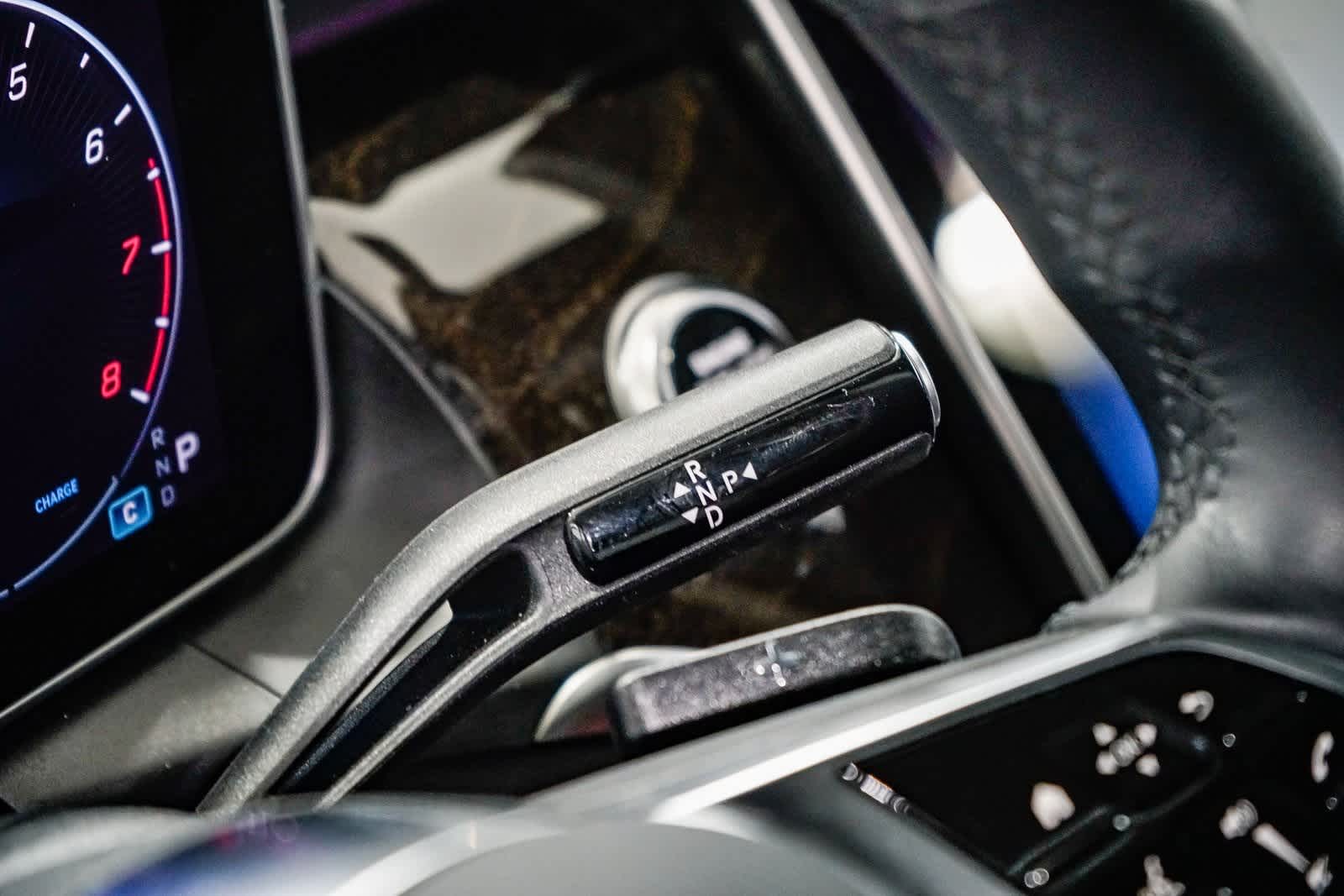 Thumbnail: 2025 Mercedes-Benz GLC - 21