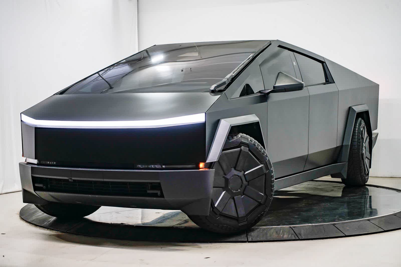 2024 Tesla Cybertruck  -
                  Van Nuys, CA