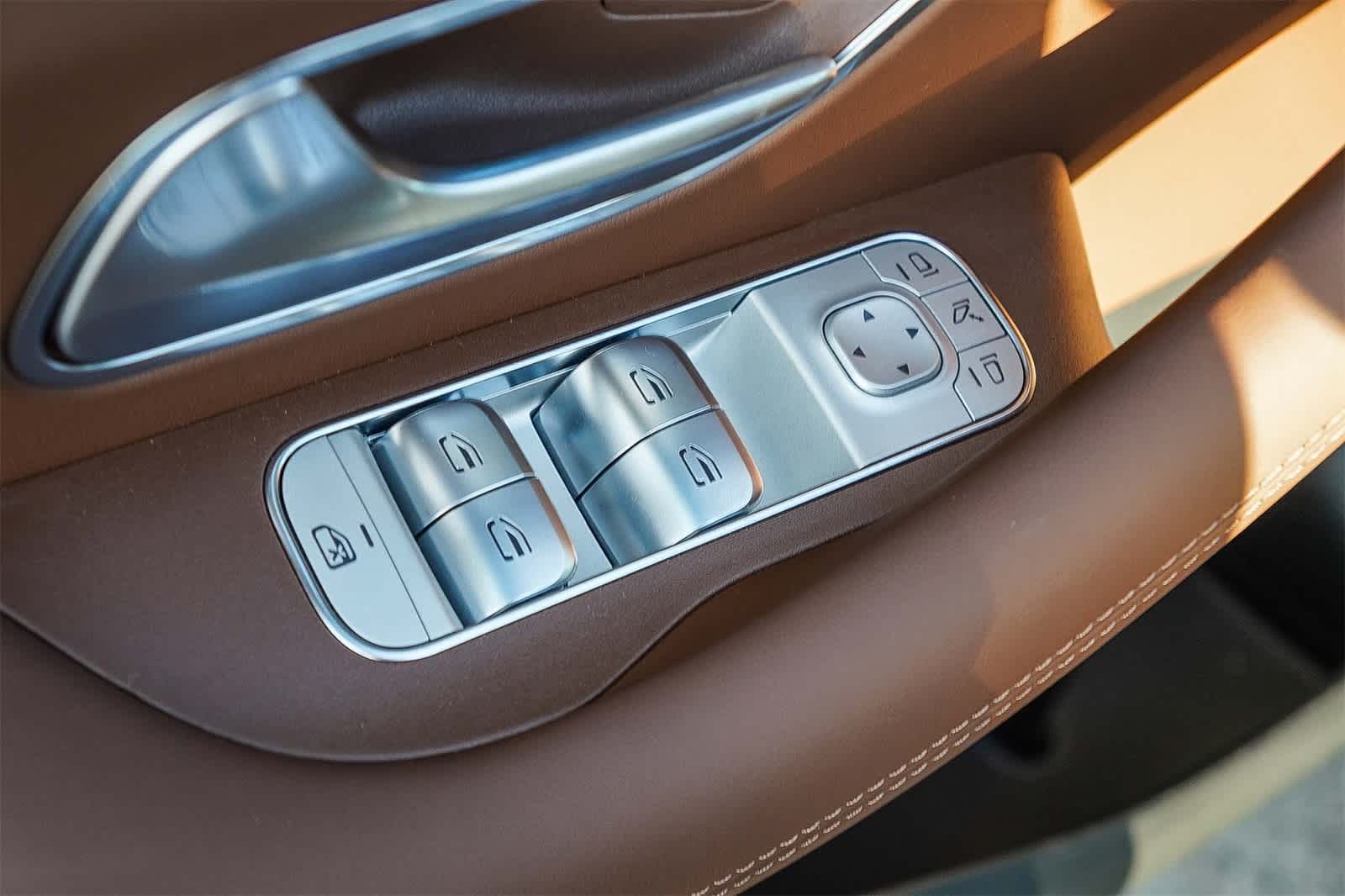 Thumbnail: 2026 Mercedes-Benz GLE - 24