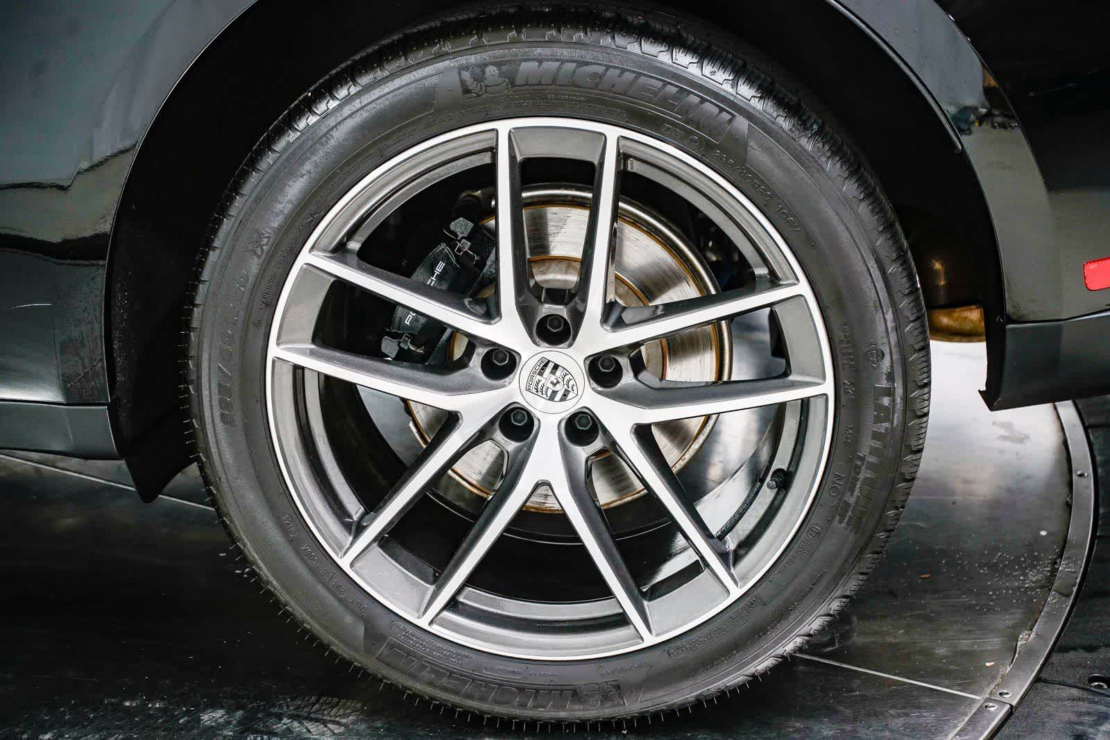 Thumbnail: 2024 Porsche Macan - 10