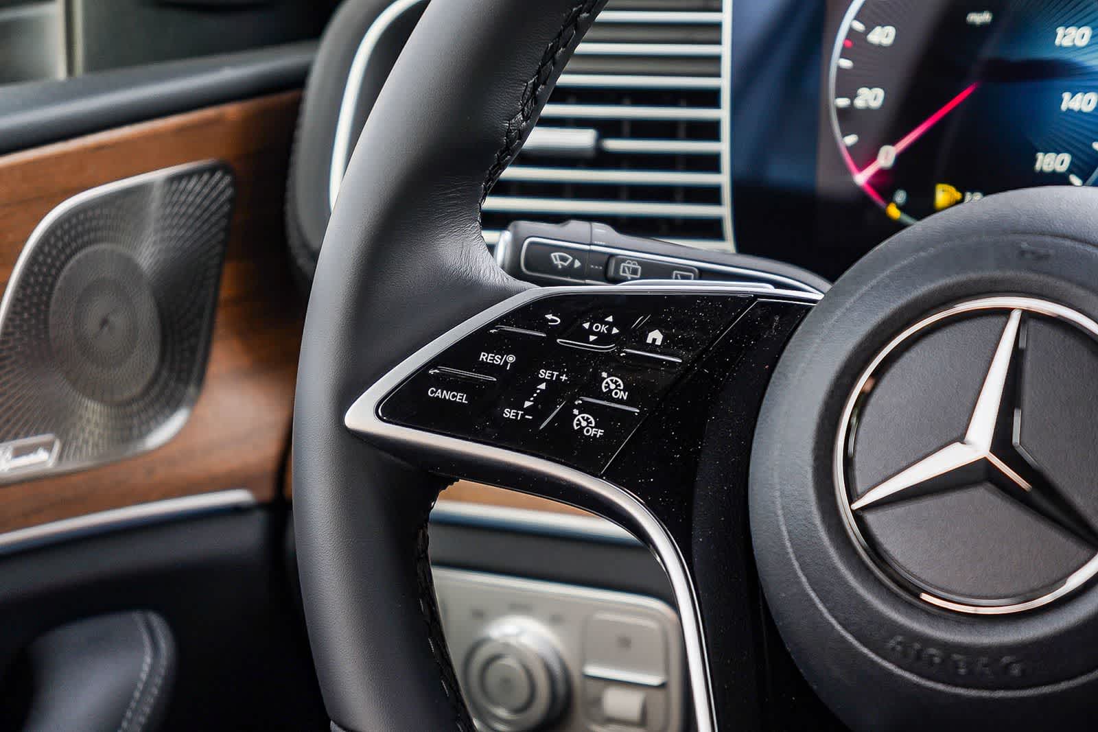 Thumbnail: 2026 Mercedes-Benz GLE - 18