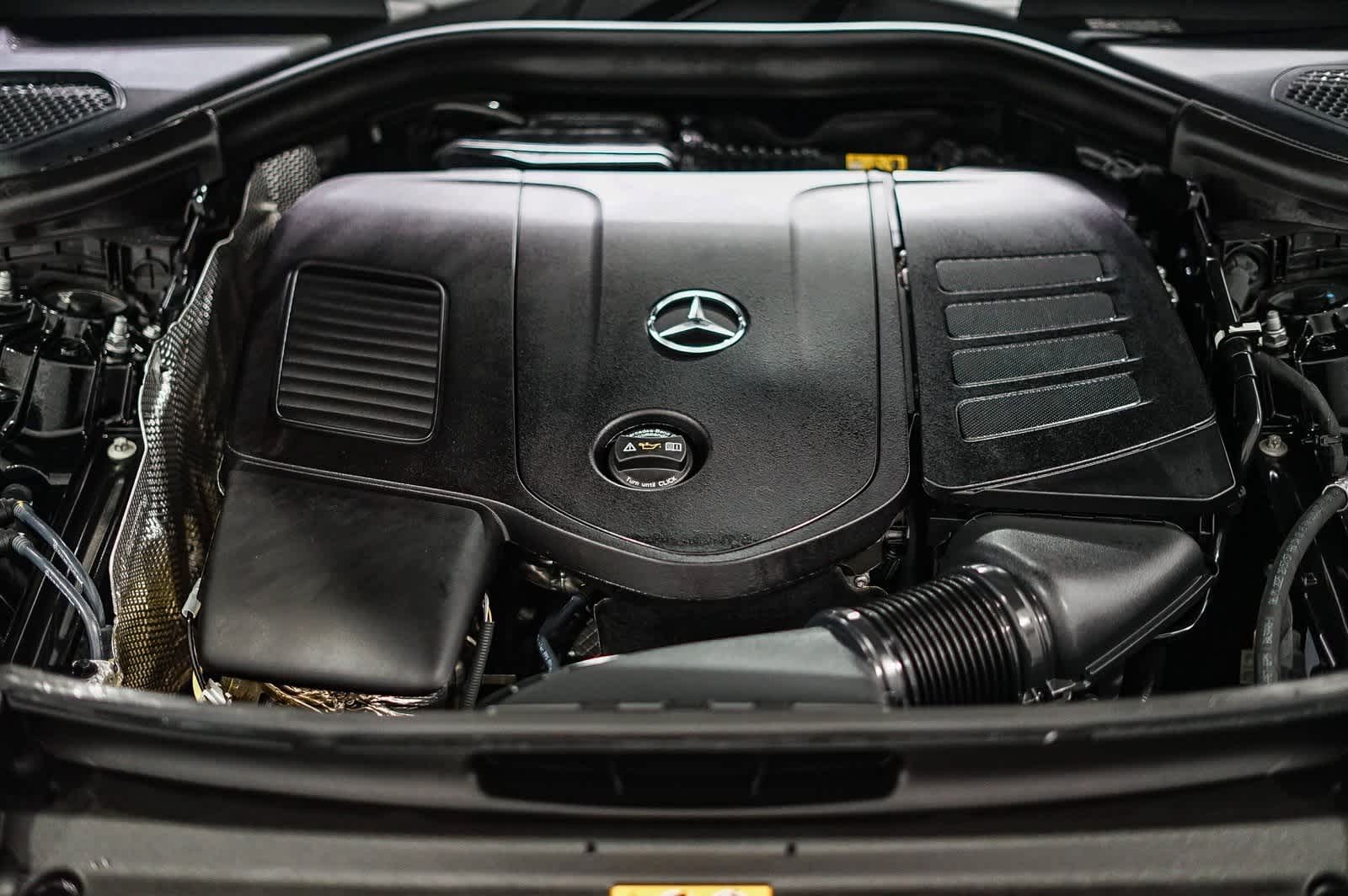 Thumbnail: 2025 Mercedes-Benz GLC - 26