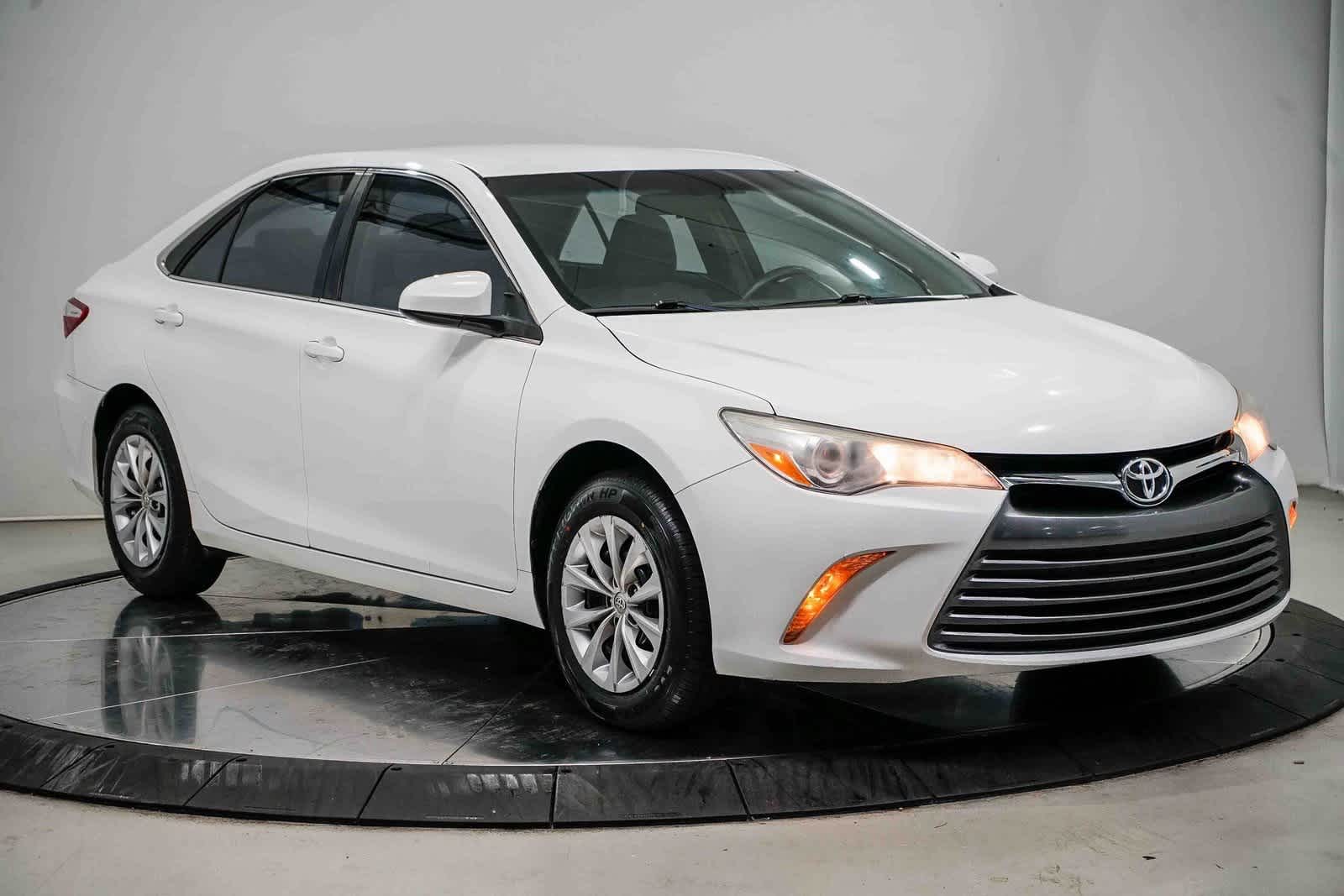 Thumbnail: 2017 Toyota Camry - 5