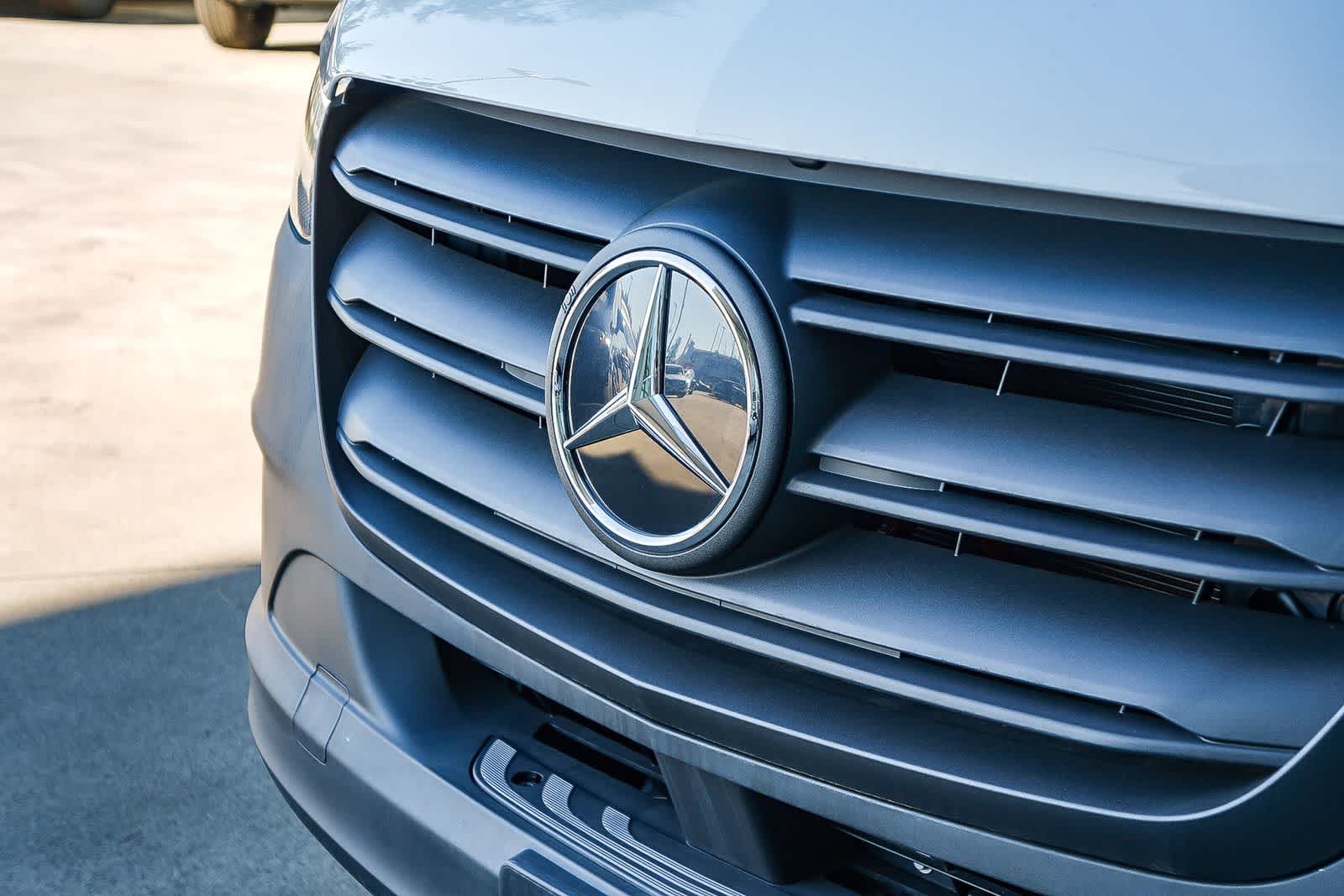 Thumbnail: 2024 Mercedes-Benz eSprinter - 9