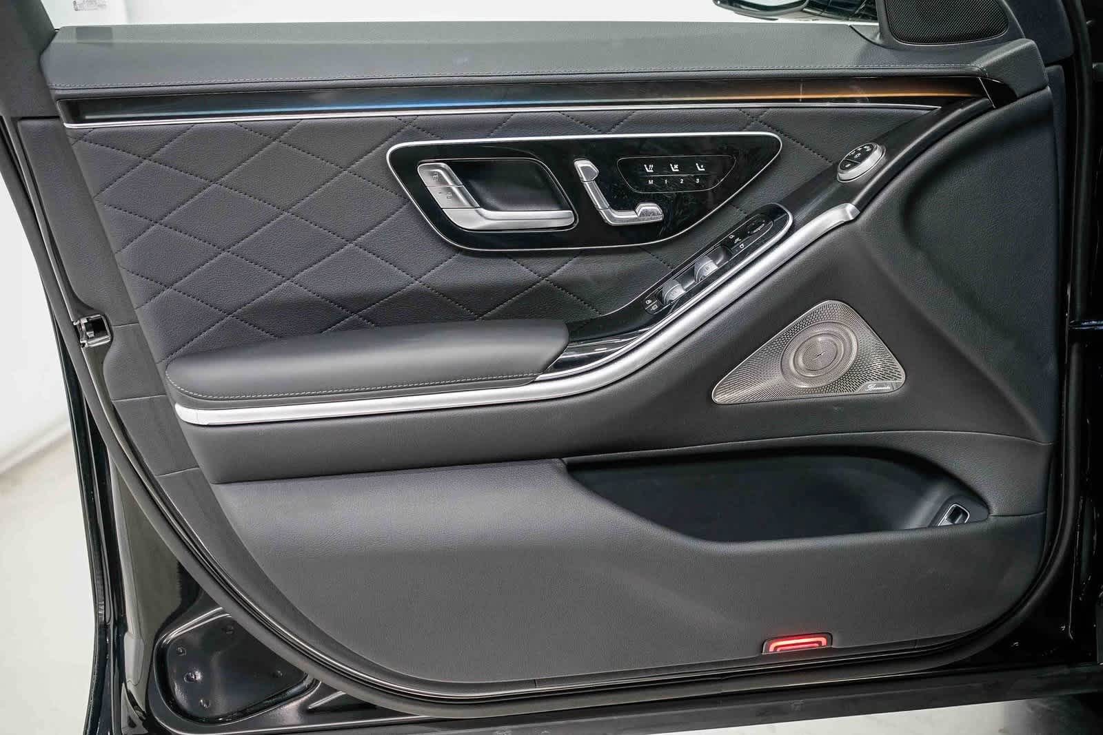 Thumbnail: 2025 Mercedes-Benz S-Class - 19