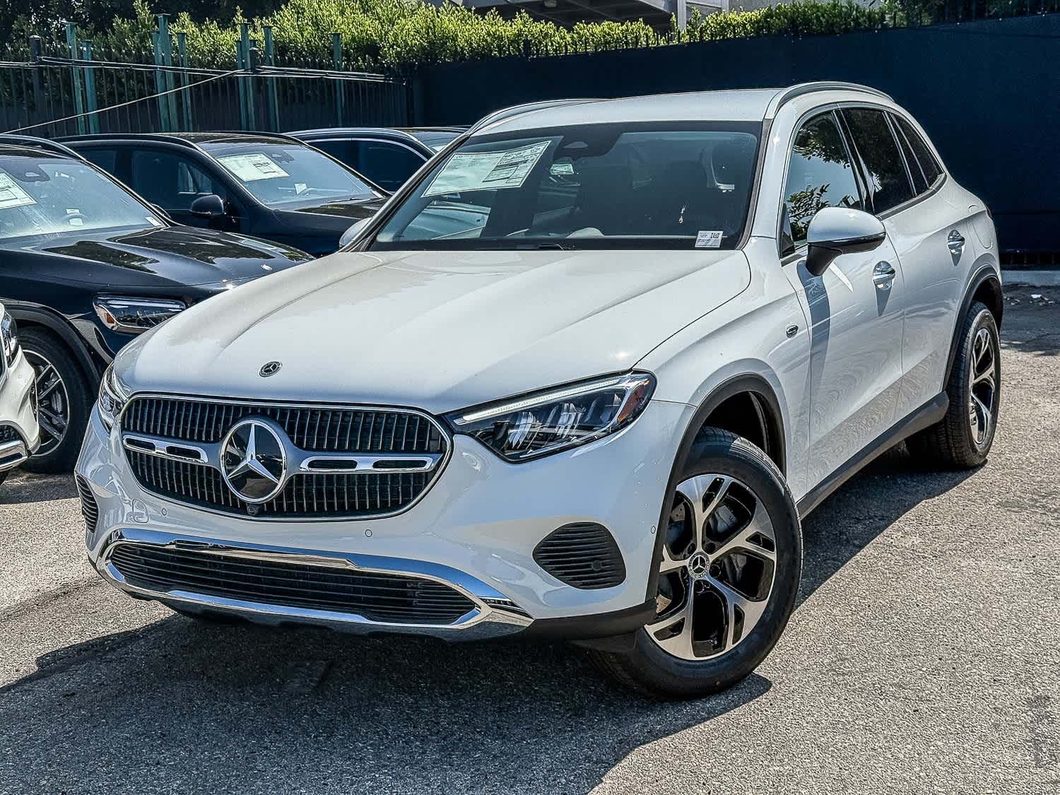 Thumbnail: 2025 Mercedes-Benz GLC - 1