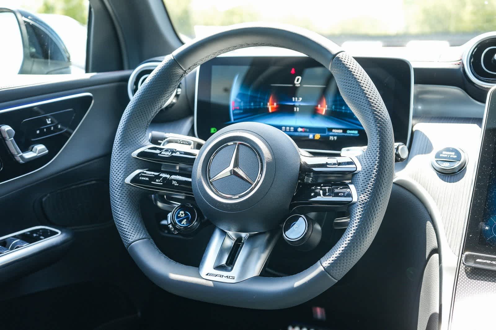 Thumbnail: 2025 Mercedes-Benz GLC - 18