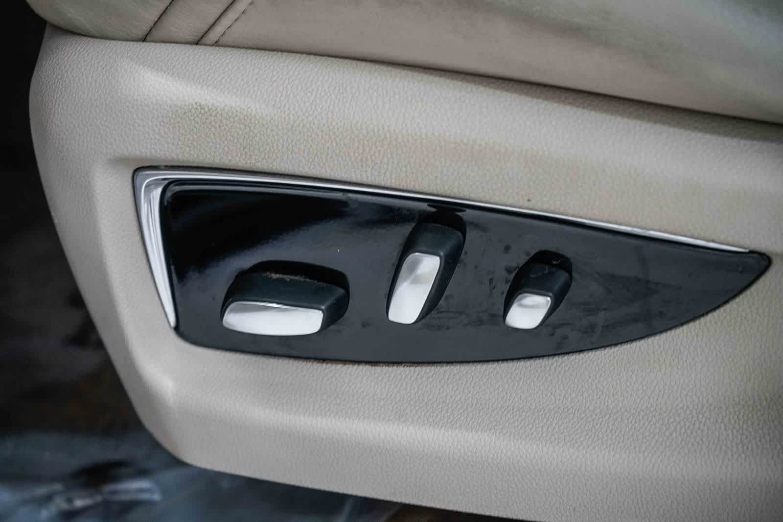 Thumbnail: 2018 Cadillac Escalade - 20