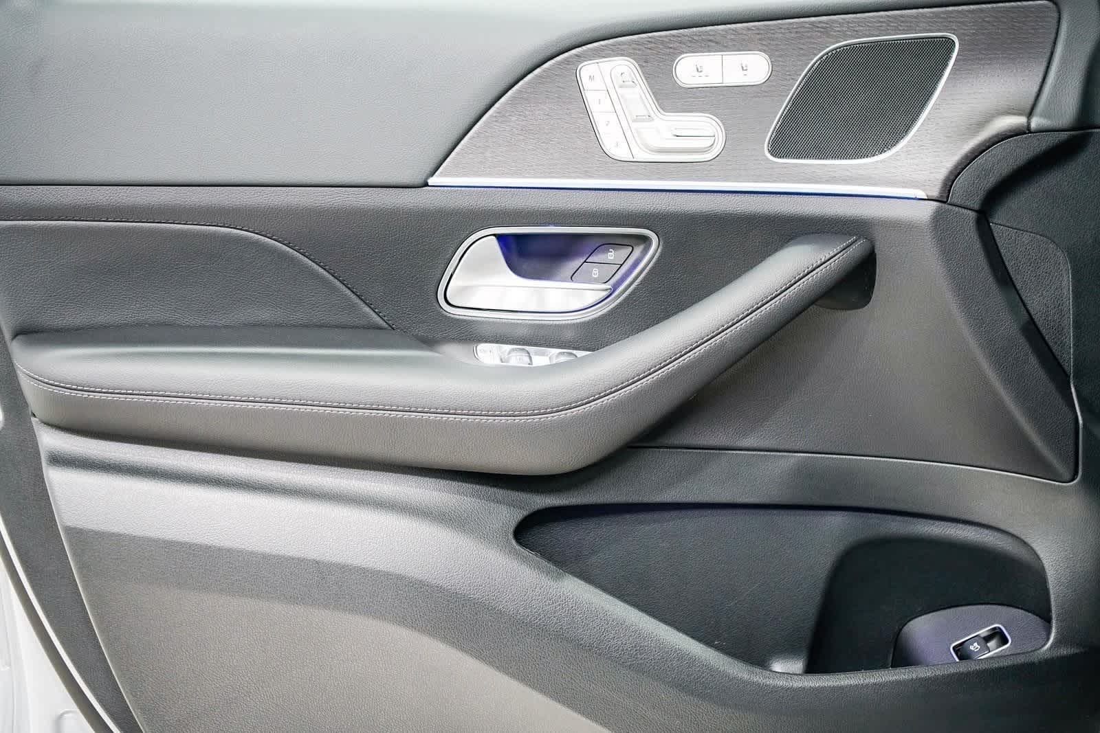 Thumbnail: 2026 Mercedes-Benz GLE - 20