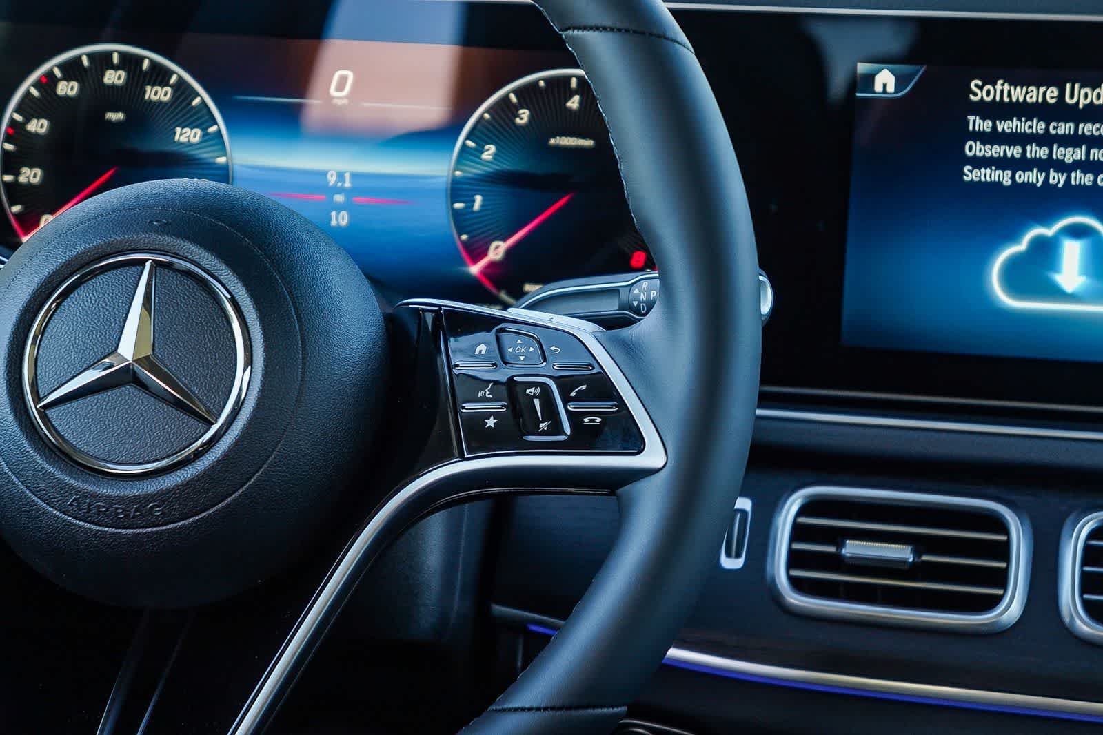 Thumbnail: 2026 Mercedes-Benz GLE - 18