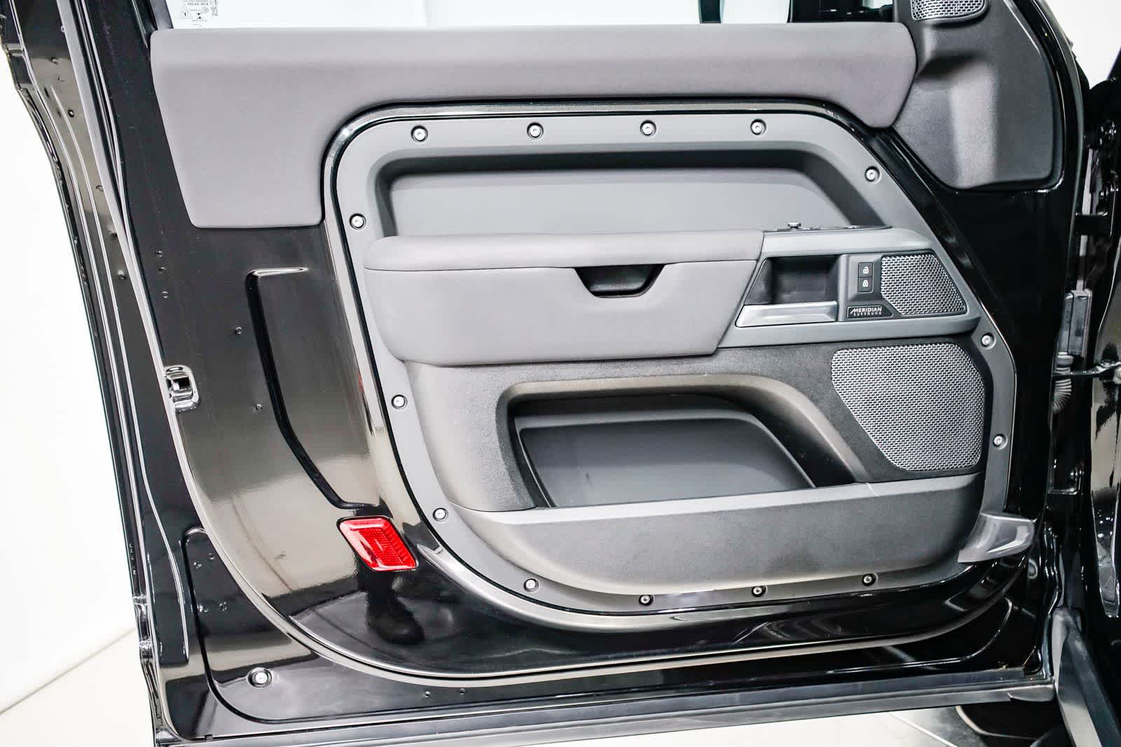 Thumbnail: 2022 Land Rover Defender - 20