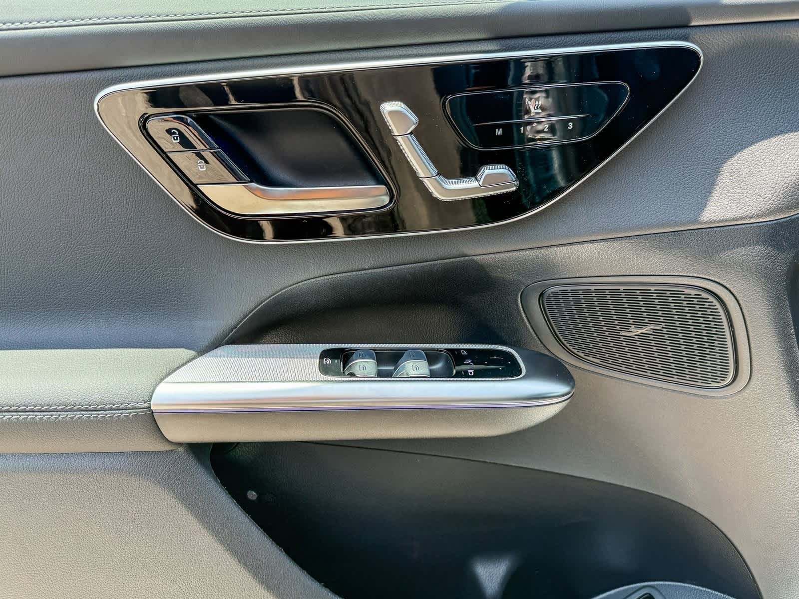 Thumbnail: 2025 Mercedes-Benz GLC - 19