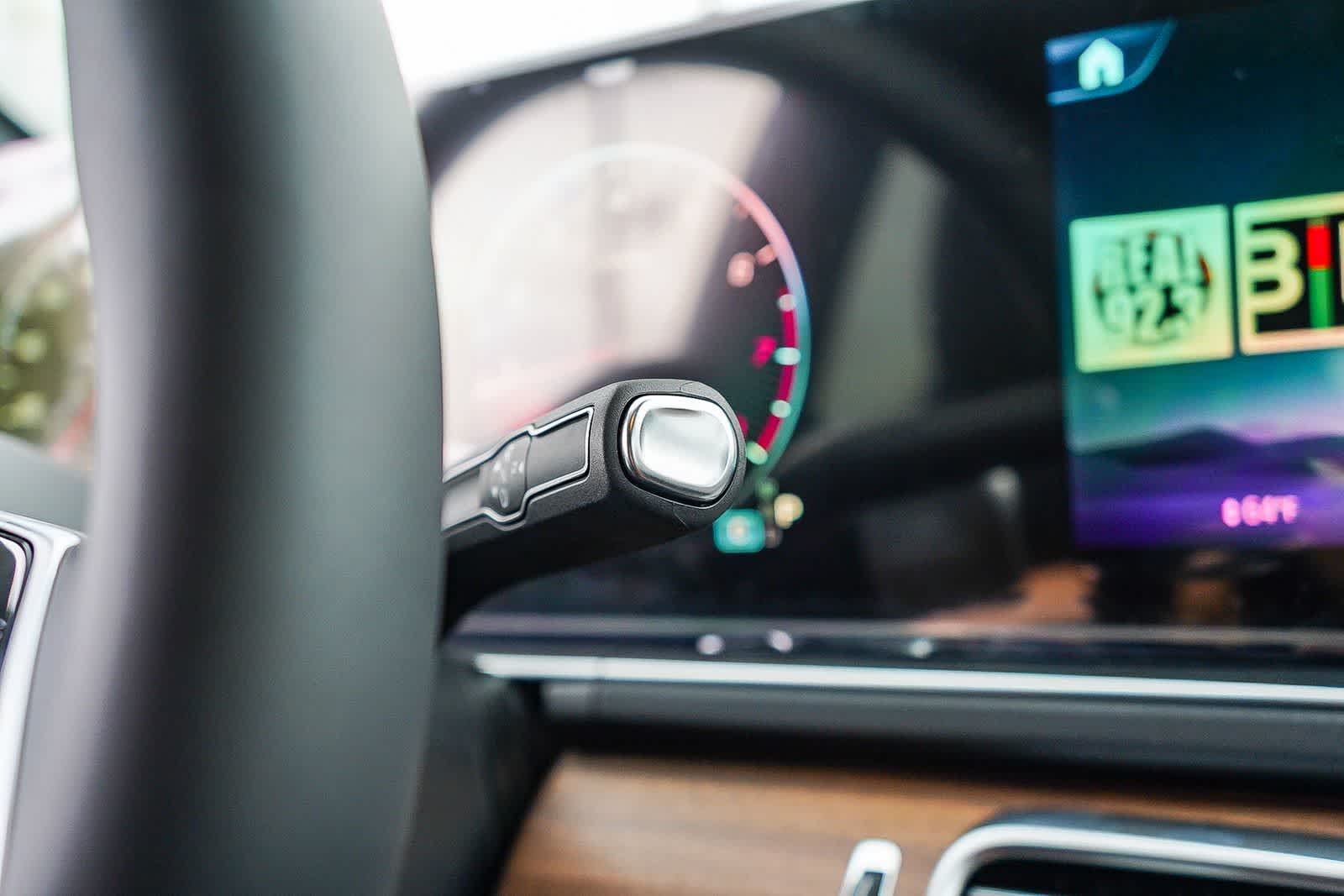 Thumbnail: 2026 Mercedes-Benz GLE - 27