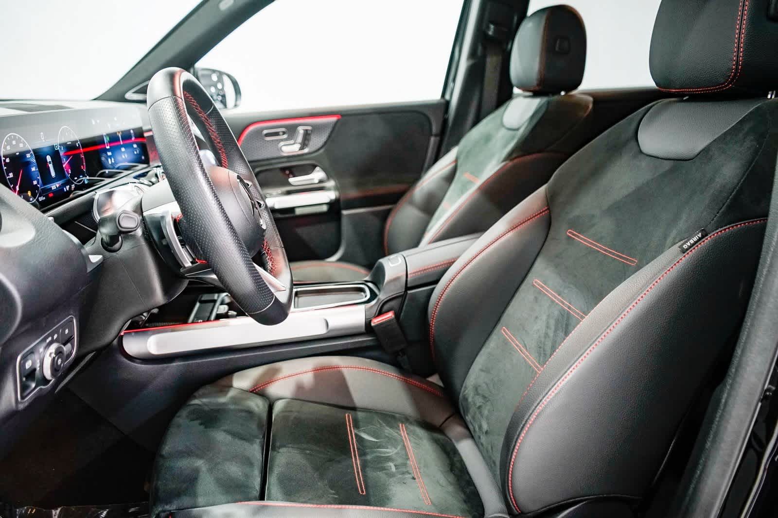 Thumbnail: 2025 Mercedes-Benz GLB - 16