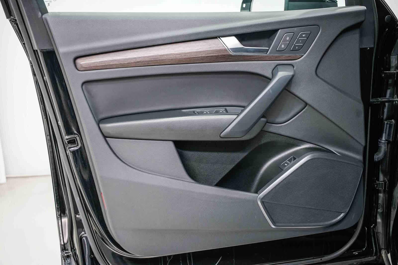 Thumbnail: 2023 Audi Q5 - 19