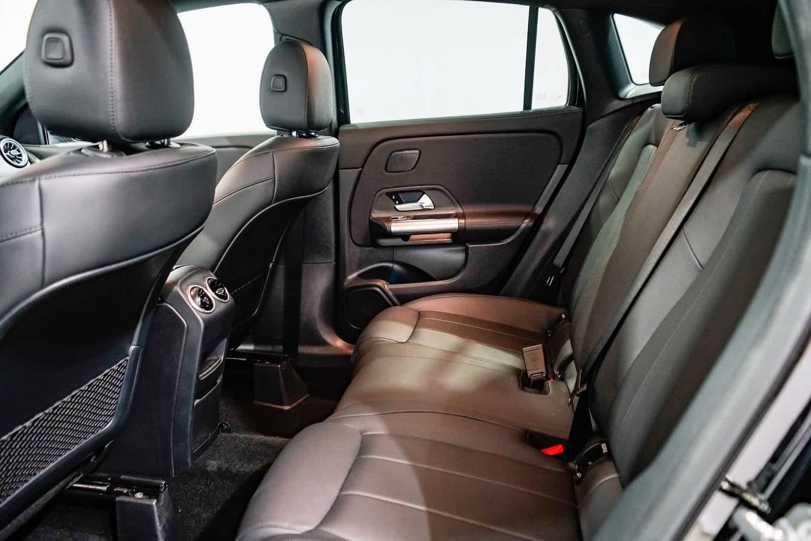 Thumbnail: 2025 Mercedes-Benz GLA - 17