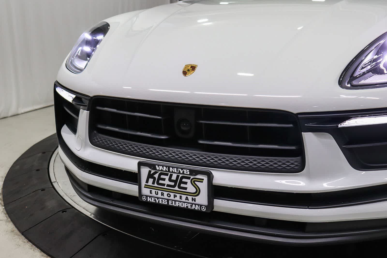 Thumbnail: 2024 Porsche Macan - 8