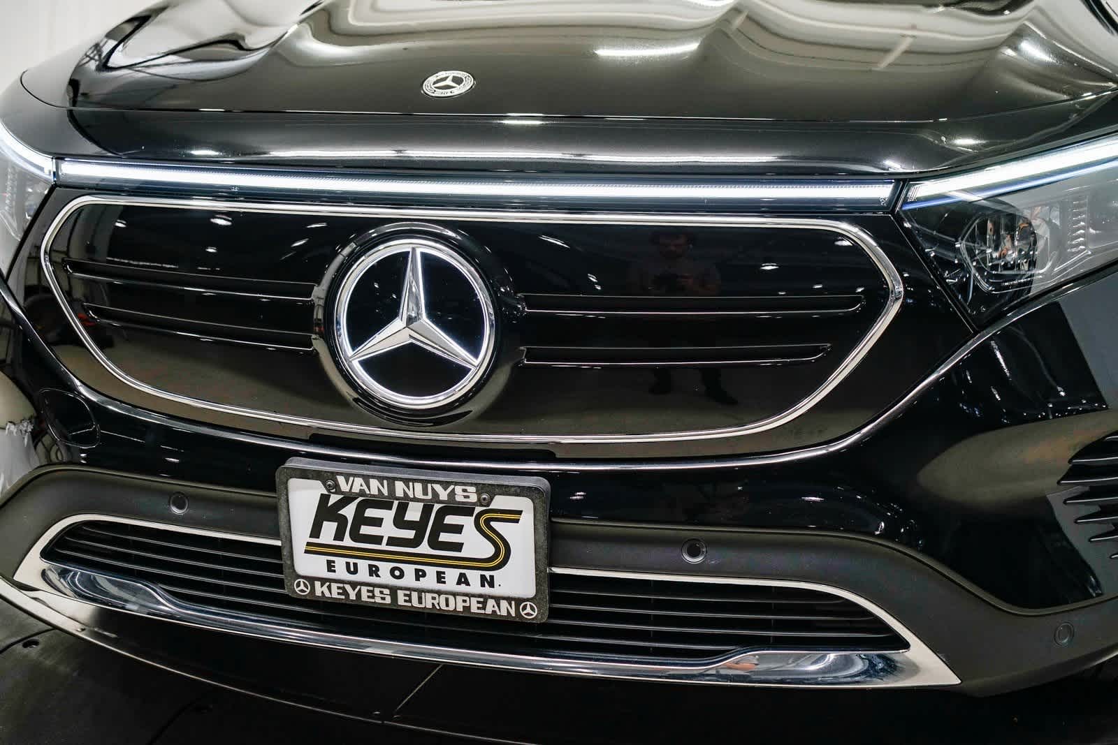 Thumbnail: 2023 Mercedes-Benz EQB - 8