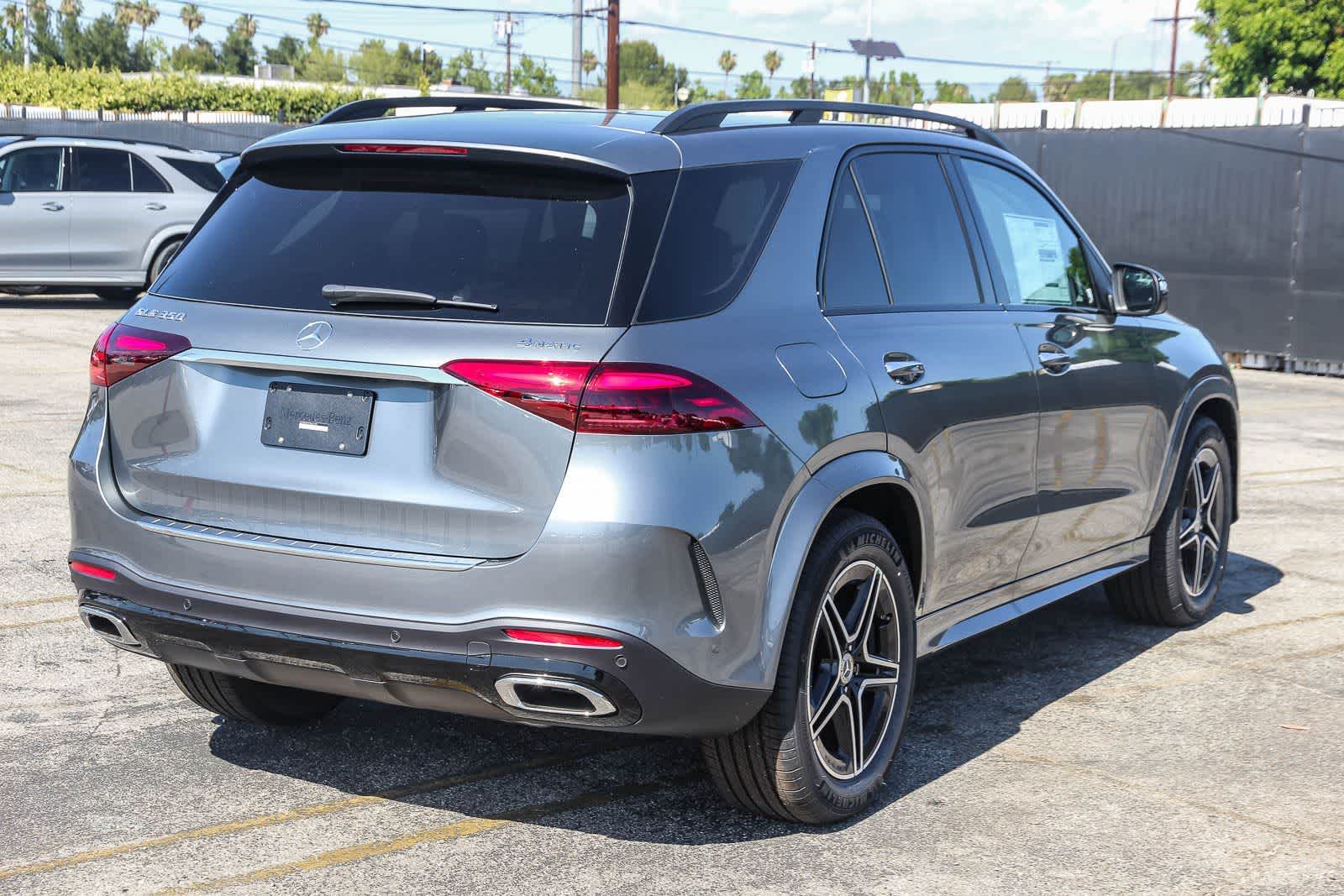 Thumbnail: 2026 Mercedes-Benz GLE - 4