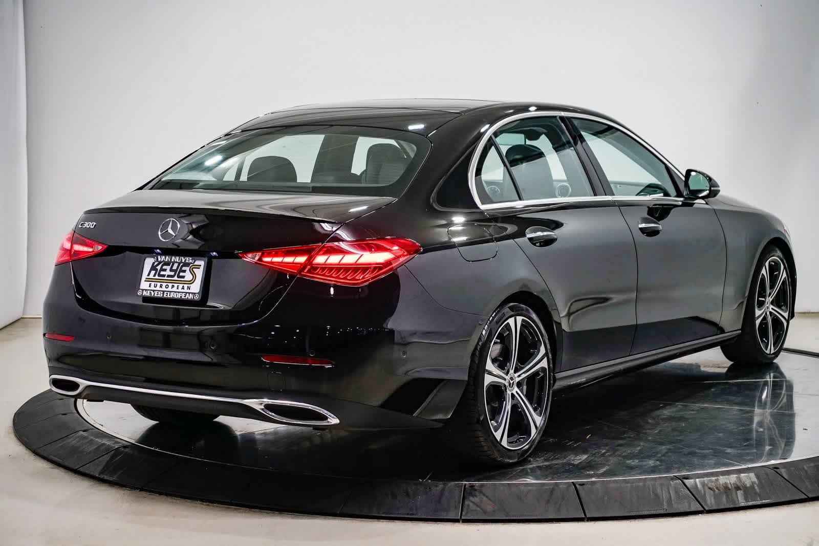 Thumbnail: 2022 Mercedes-Benz C-Class - 4
