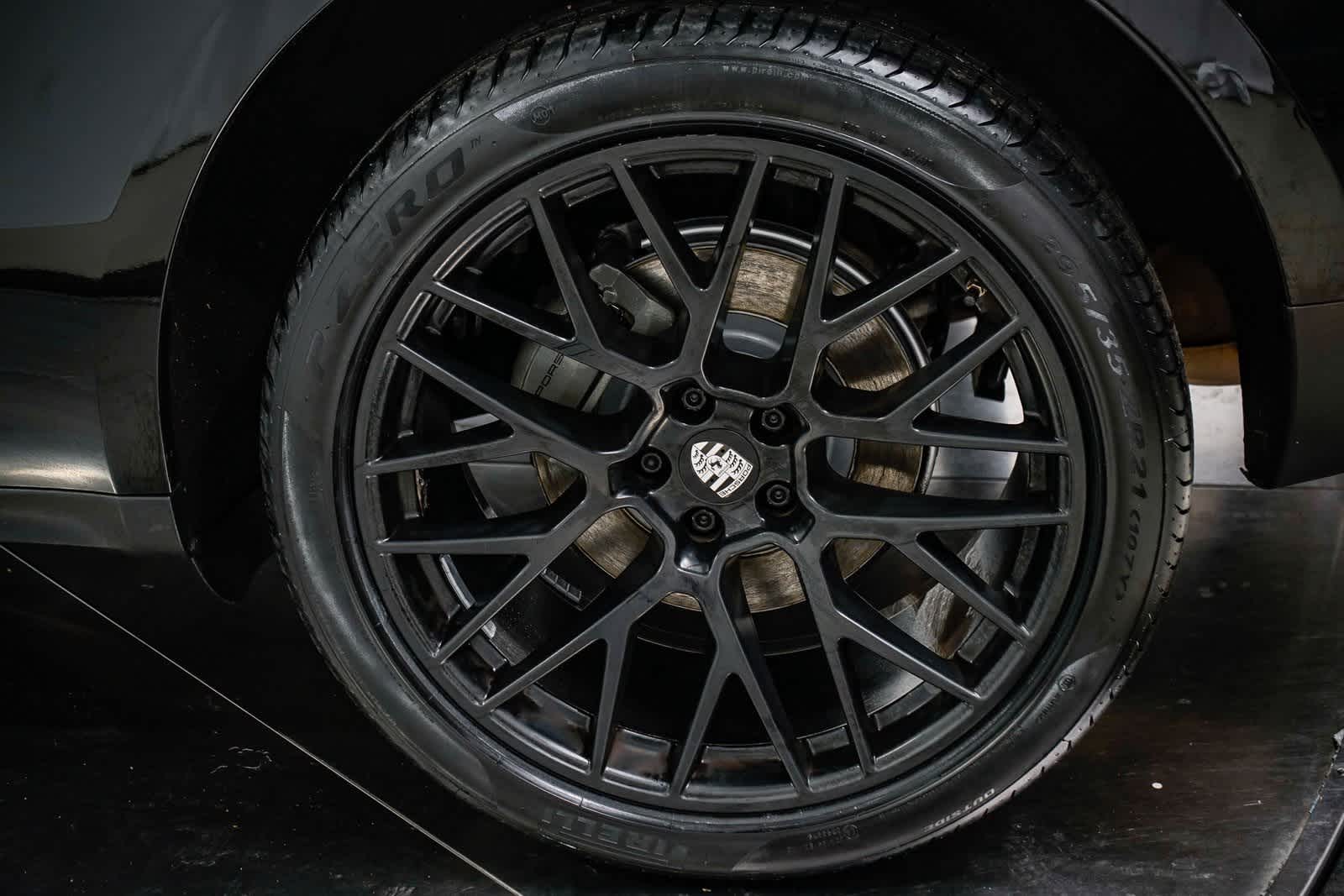 Thumbnail: 2020 Porsche Macan - 10