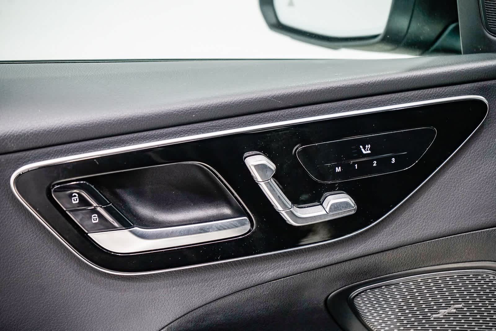 Thumbnail: 2022 Mercedes-Benz C-Class - 20