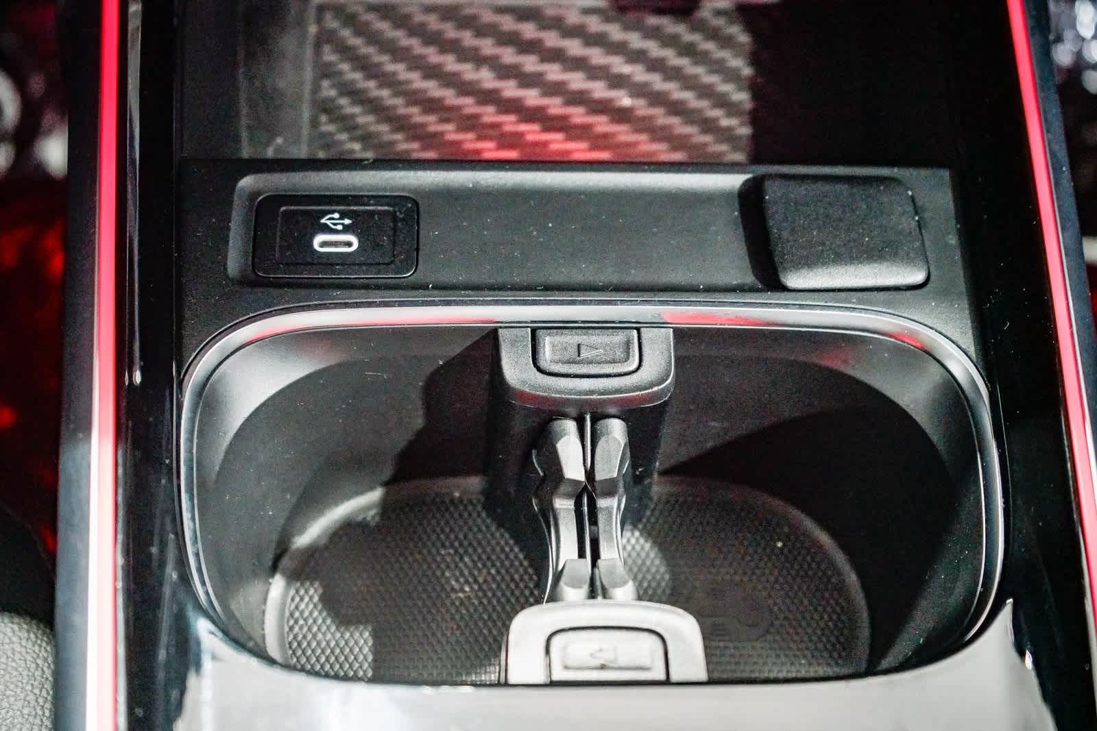 Thumbnail: 2025 Mercedes-Benz GLB - 22