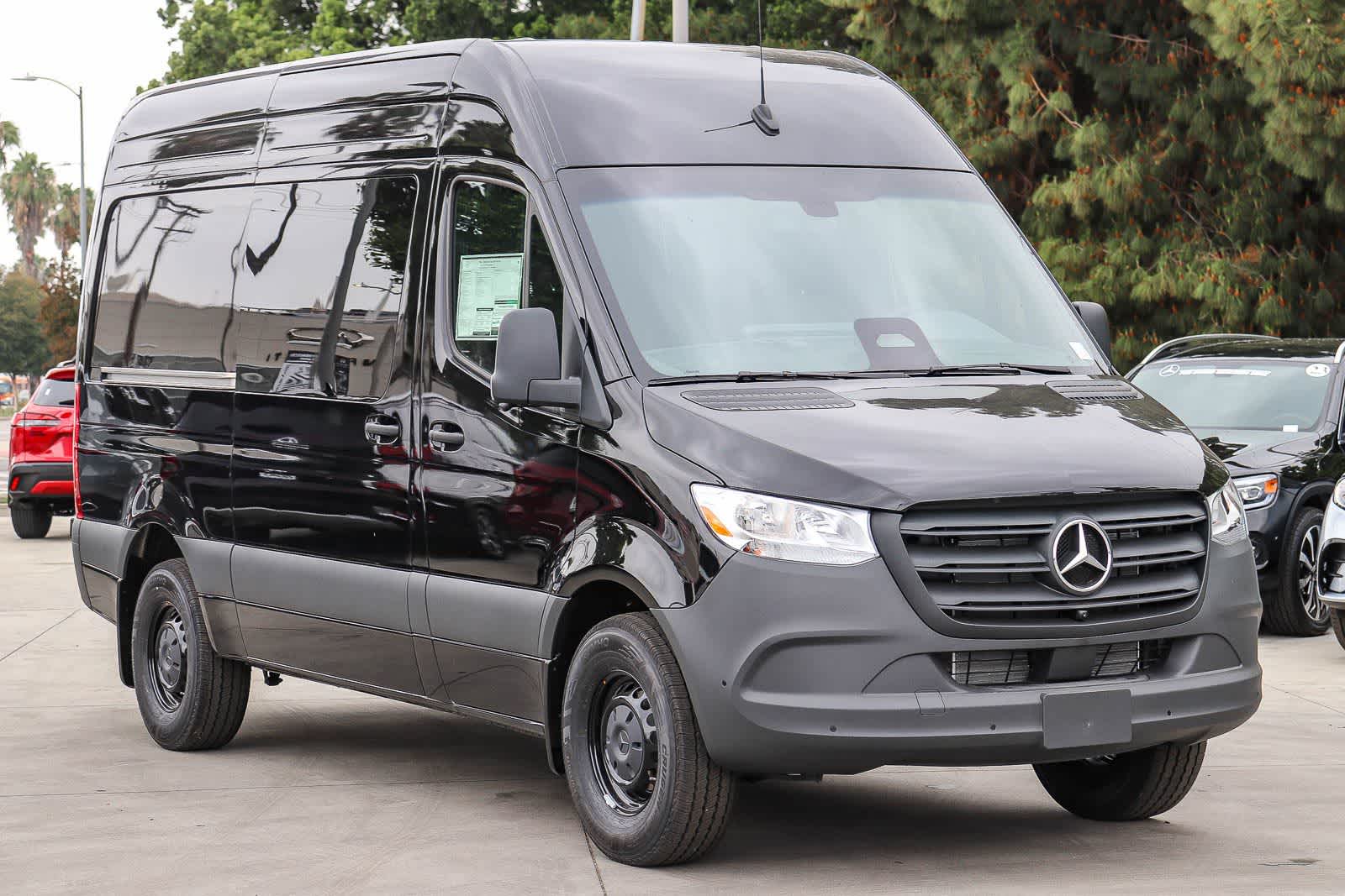 Thumbnail: 2026 Mercedes-Benz Sprinter - 5