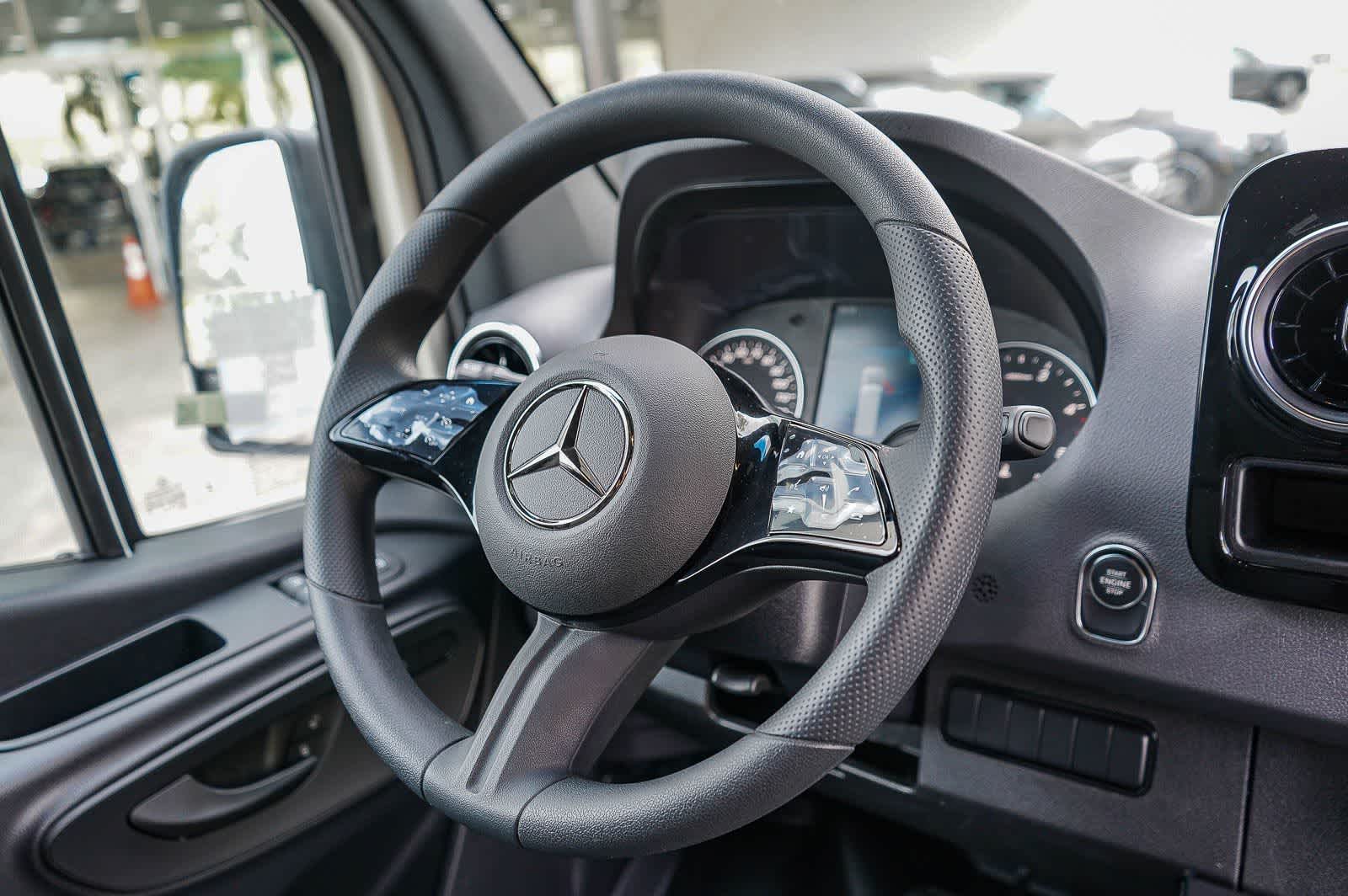 Thumbnail: 2026 Mercedes-Benz Sprinter - 15