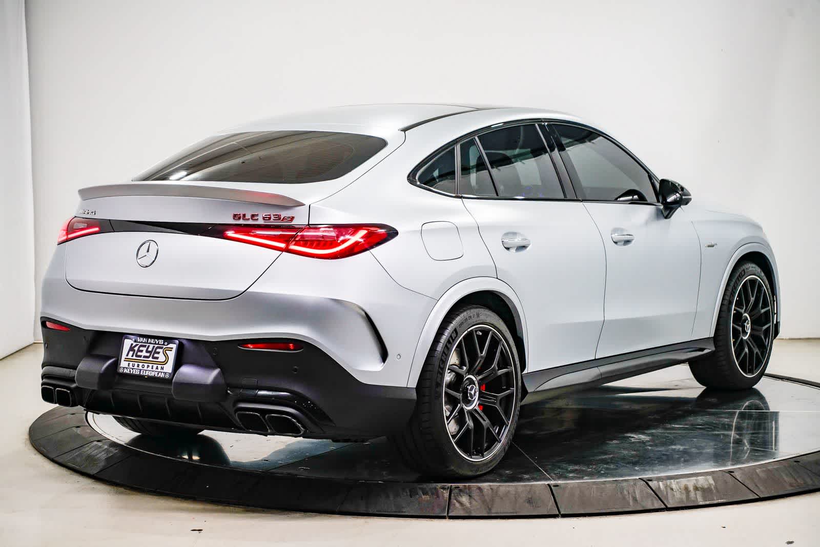 Thumbnail: 2025 Mercedes-Benz GL-Class - 4