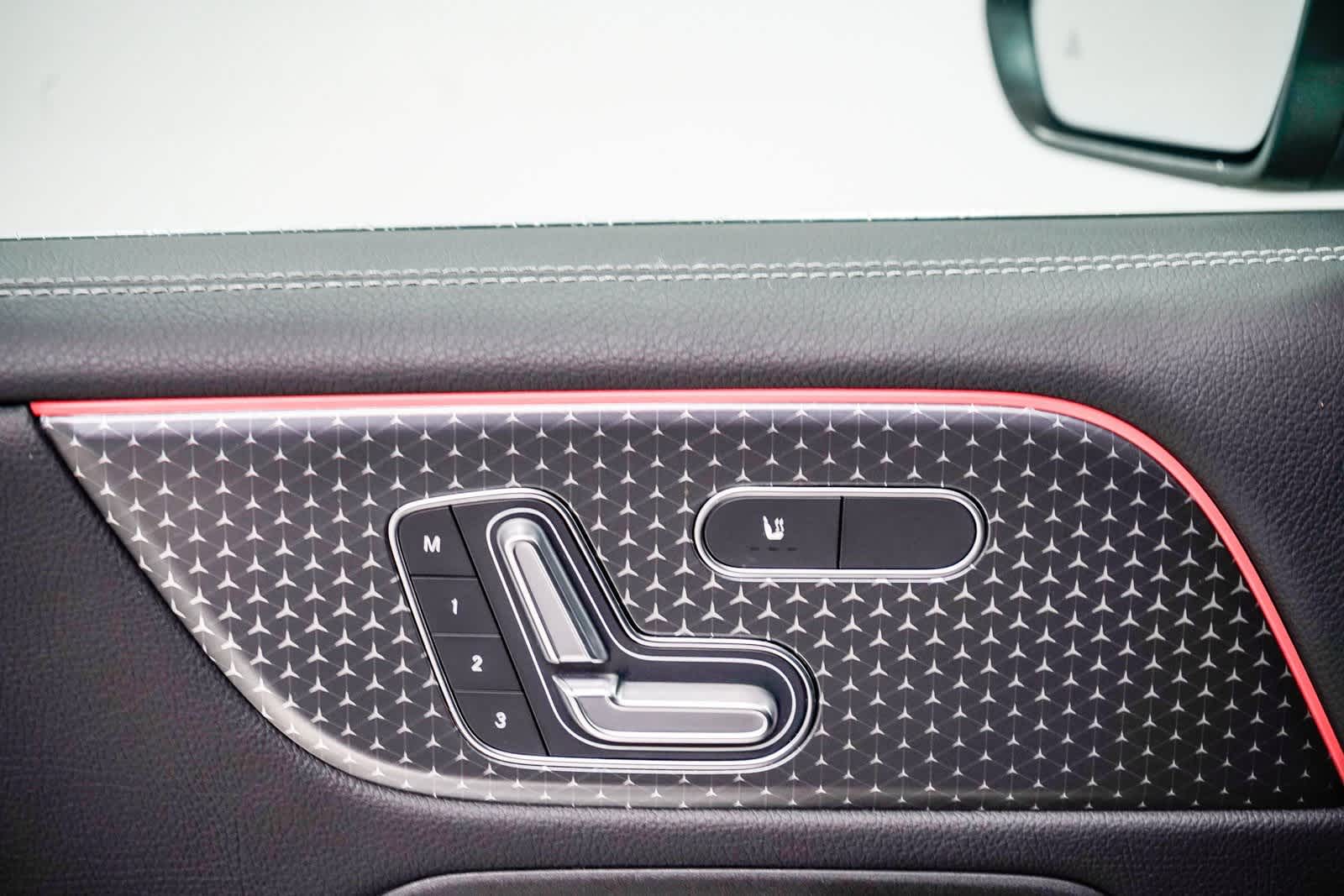 Thumbnail: 2025 Mercedes-Benz GLB - 20