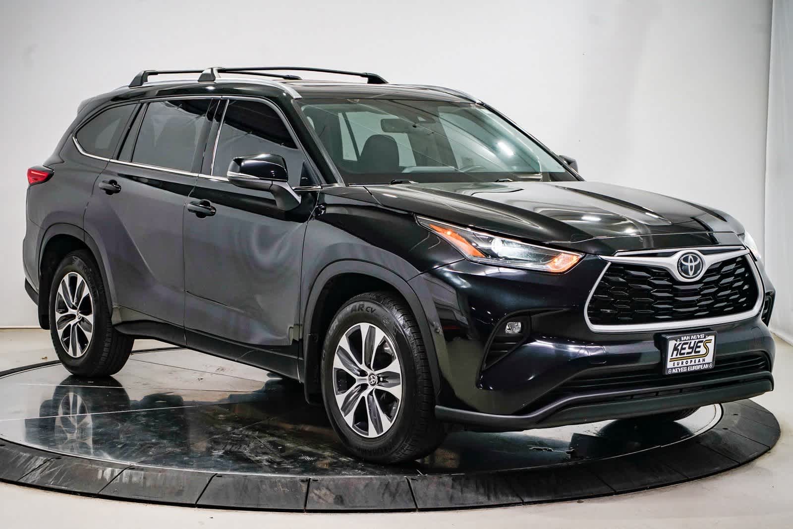 Thumbnail: 2021 Toyota Highlander - 5