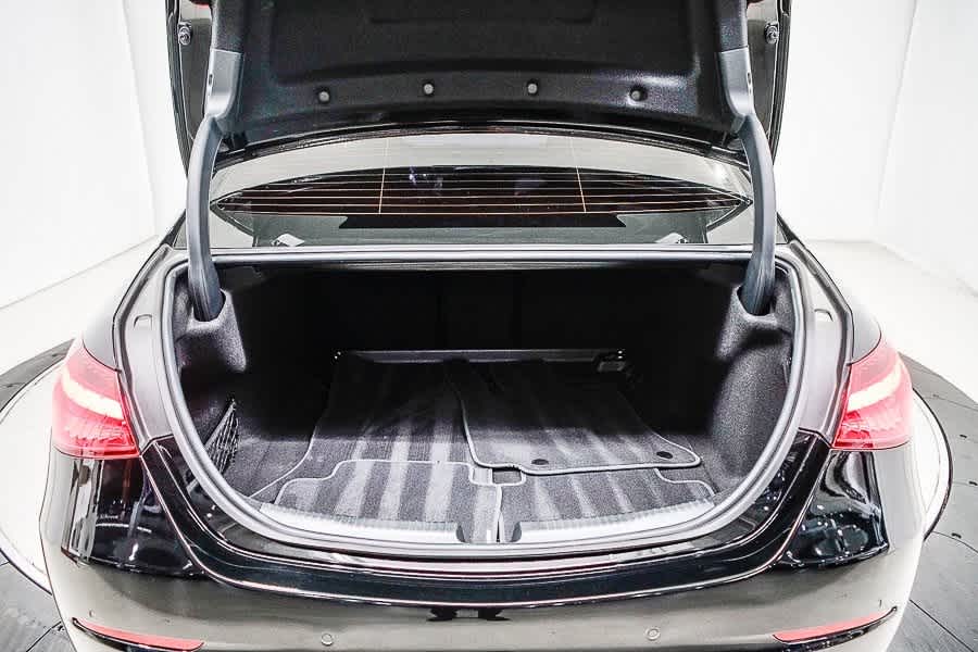 Thumbnail: 2025 Mercedes-Benz C-Class - 27