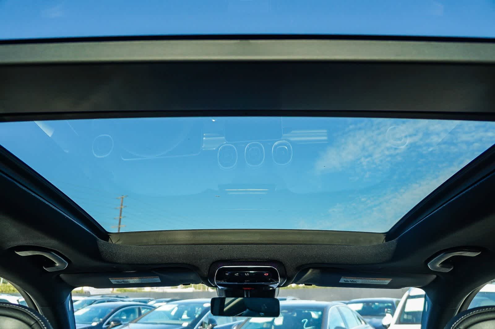 Thumbnail: 2025 Mercedes-Benz GLC - 11