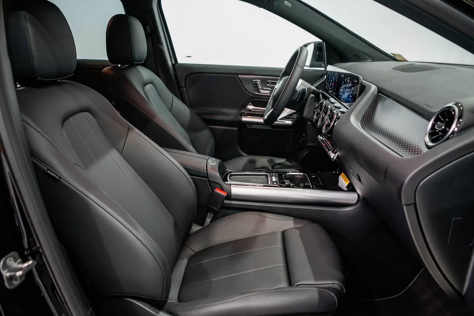 Thumbnail: 2026 Mercedes-Benz GLA - 15