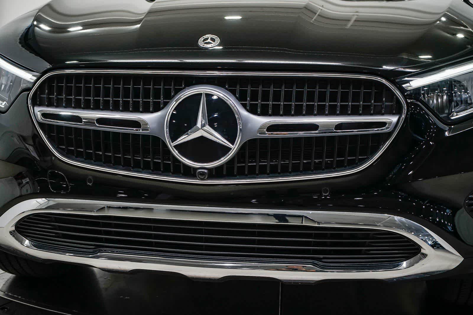 Thumbnail: 2025 Mercedes-Benz GLC - 7