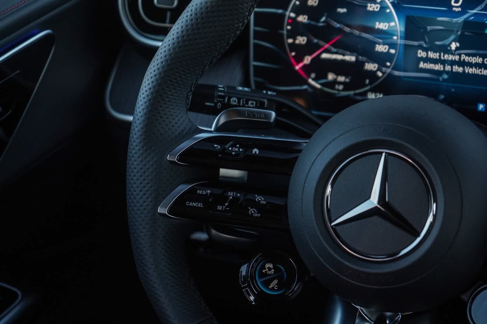 Thumbnail: 2025 Mercedes-Benz GLC - 17