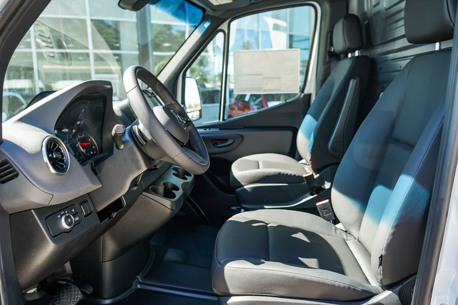 Thumbnail: 2026 Mercedes-Benz Sprinter - 20