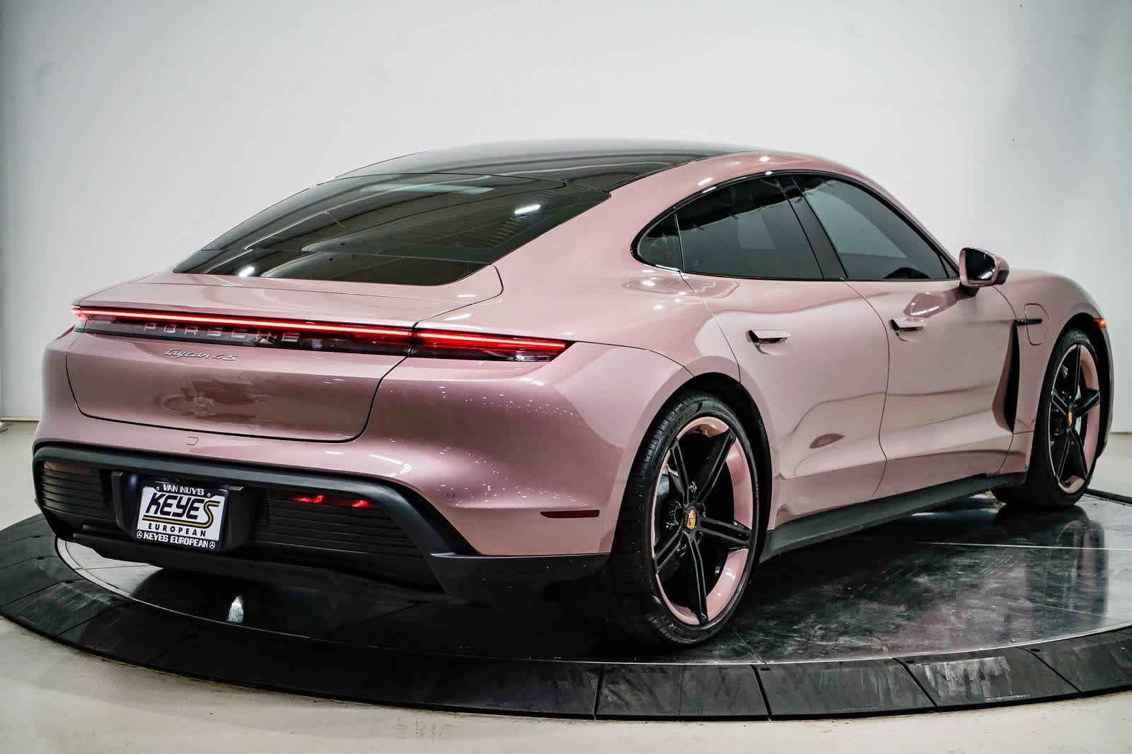 Thumbnail: 2023 Porsche Taycan - 4