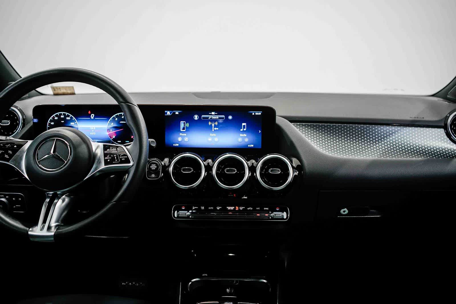 Thumbnail: 2026 Mercedes-Benz GLA - 12