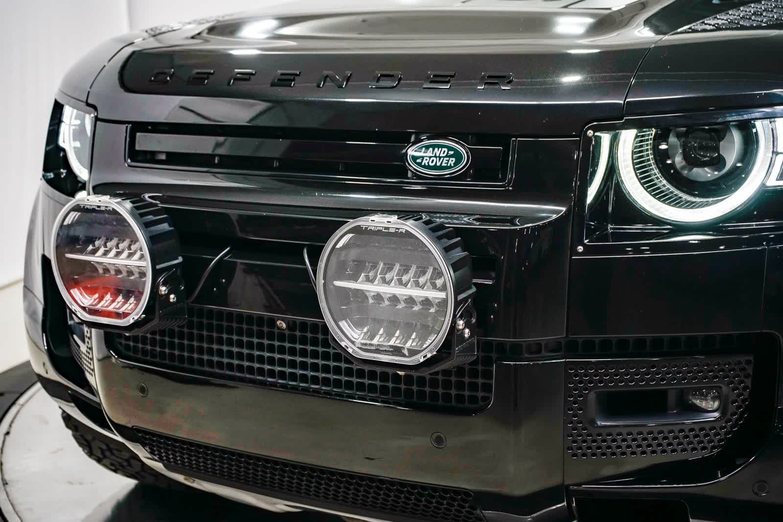 Thumbnail: 2022 Land Rover Defender - 8