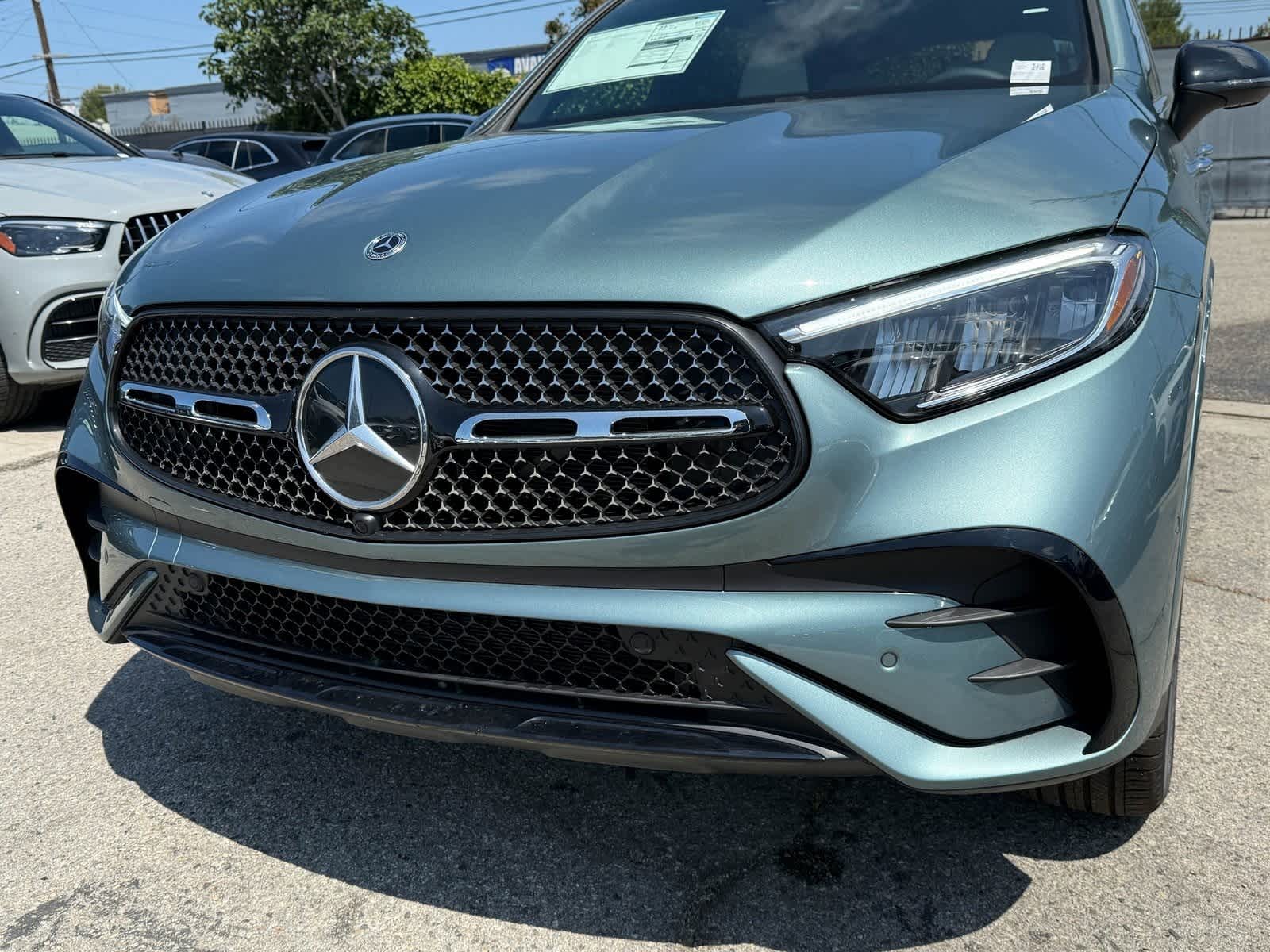 Thumbnail: 2025 Mercedes-Benz GLC - 11