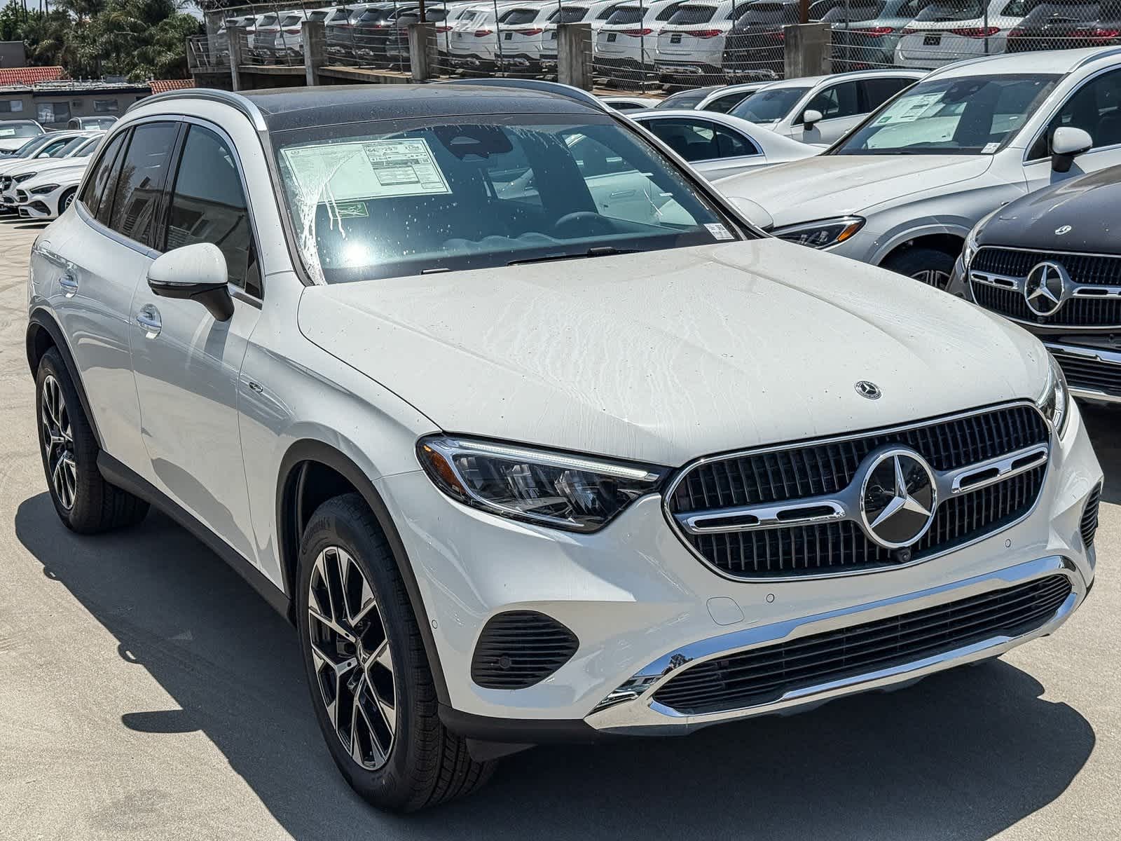 Thumbnail: 2025 Mercedes-Benz GLC - 3
